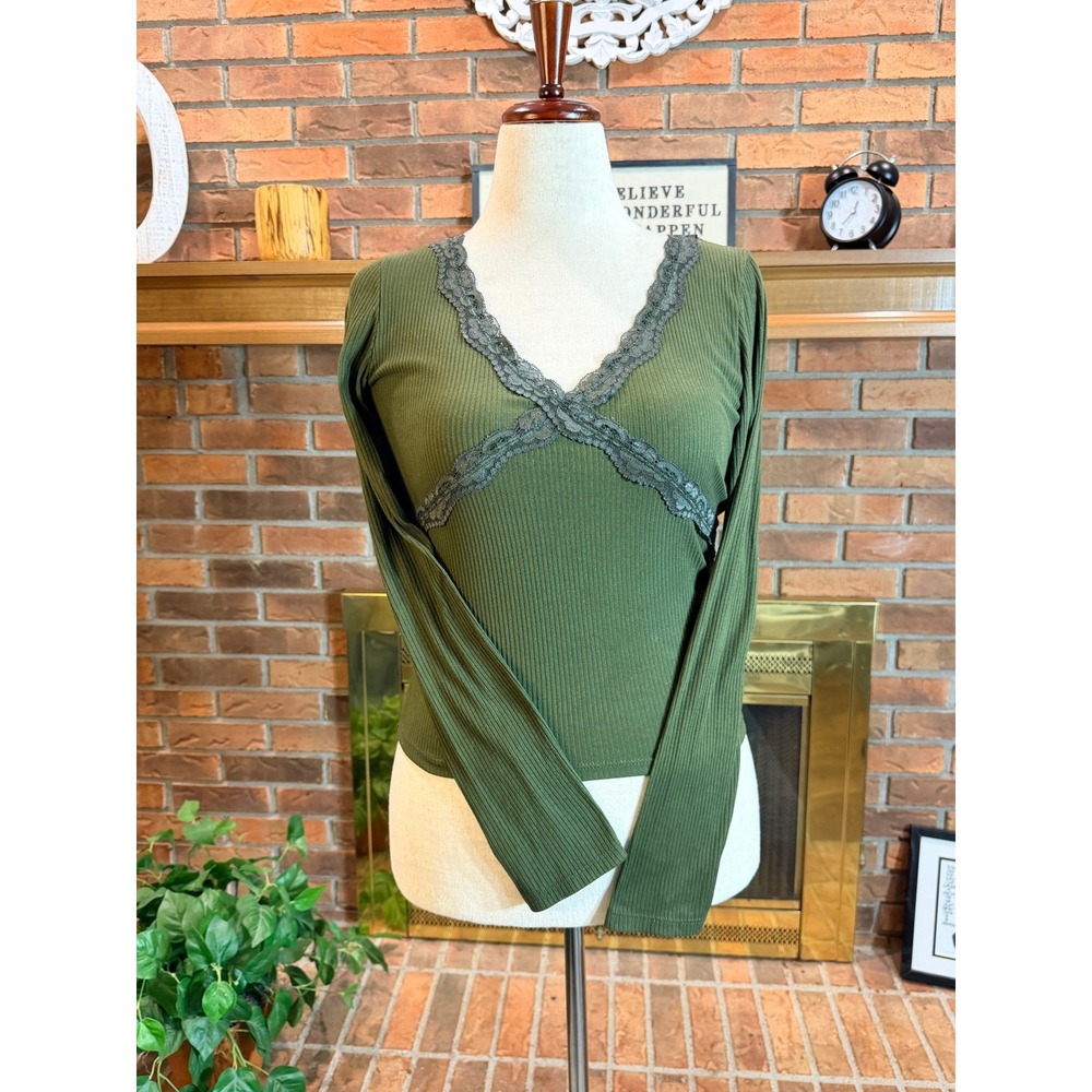 Wild Love Ribbed Lace Trim Top Bella Swan Fairy Long Sleeve V-Neck Medium